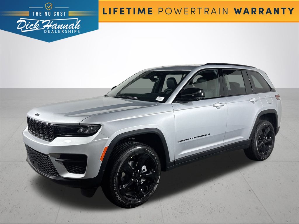 2025 Jeep Grand Cherokee Altitude's photo