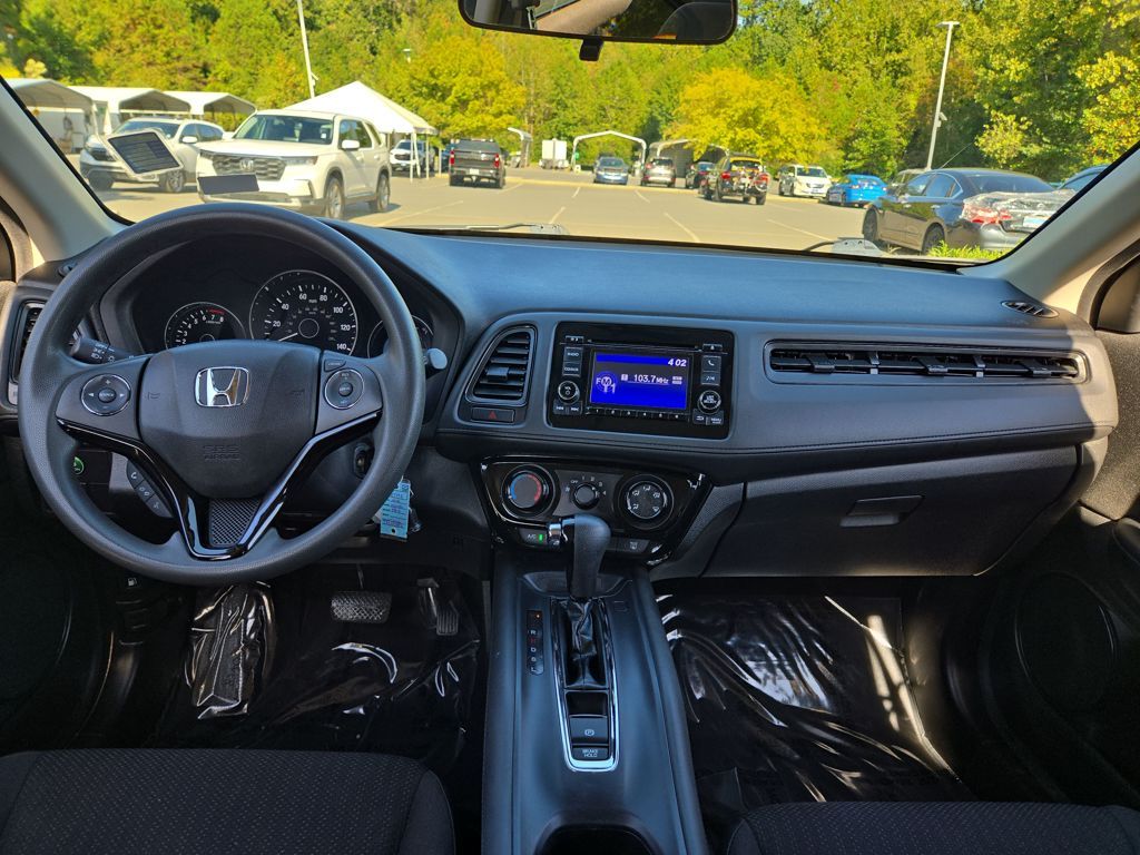 2018 Honda HR-V LX photo 12