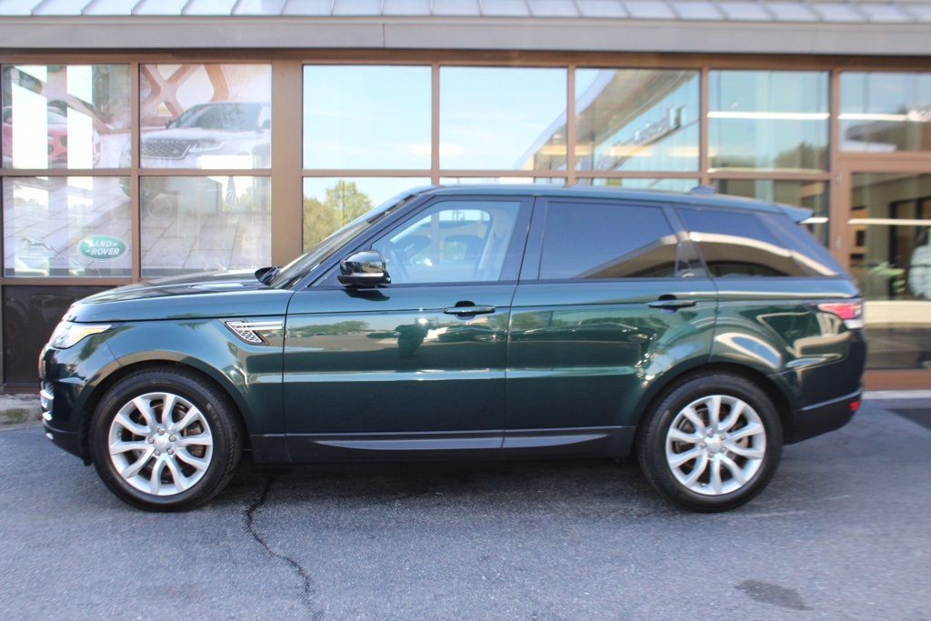 2017 Land Rover Range Rover Sport HSE photo 2