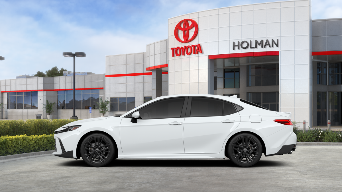 2025 Toyota Camry SE photo 3