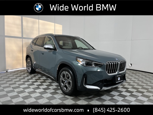 2023 BMW X1 28i's photo