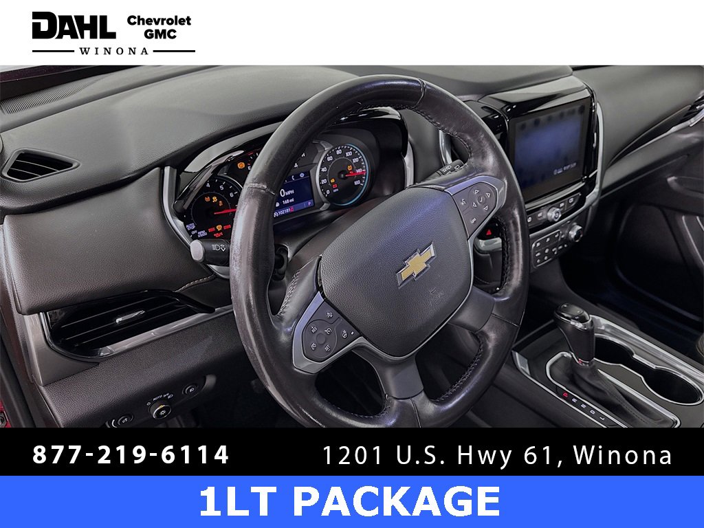 Used 2020 Chevrolet Traverse 1LT with VIN 1GNEVGKW4LJ186536 for sale in Winona, Minnesota