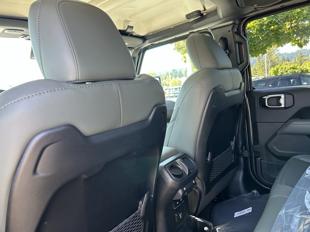 2025 Jeep Gladiator Mojave photo 24