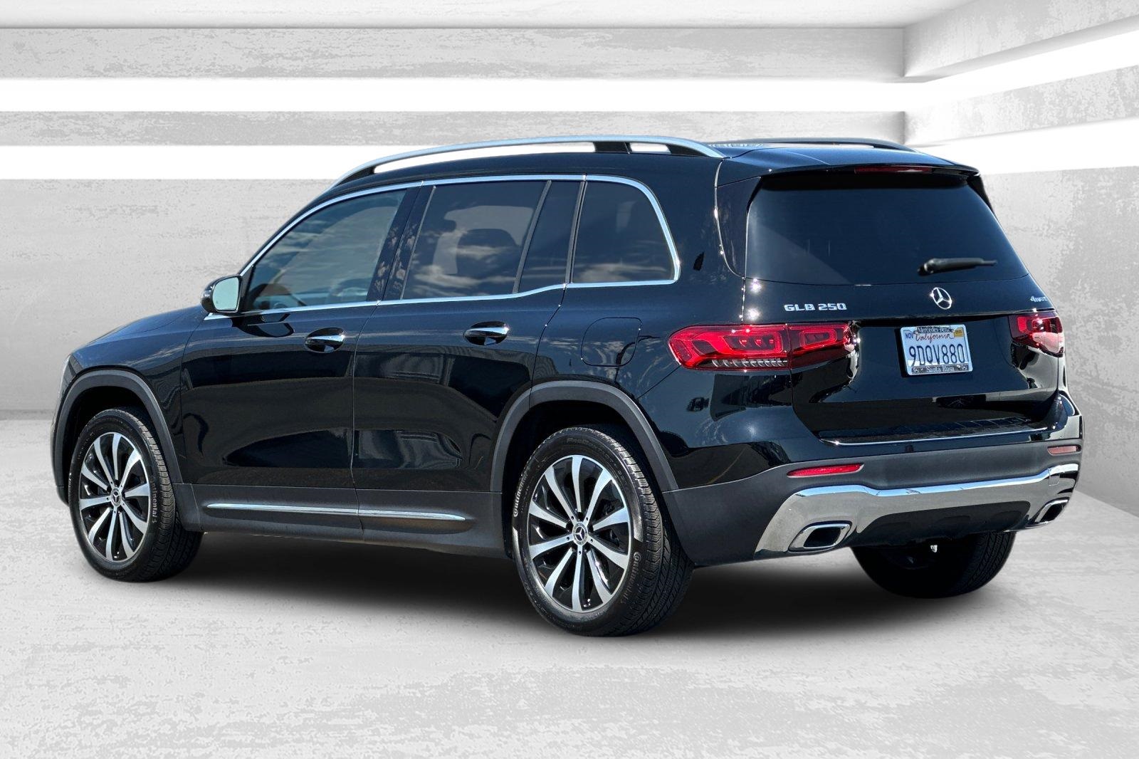 2023 Mercedes Benz GLB 250 4MATIC photo 4