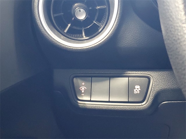 2023 Kia Forte LXS photo 12