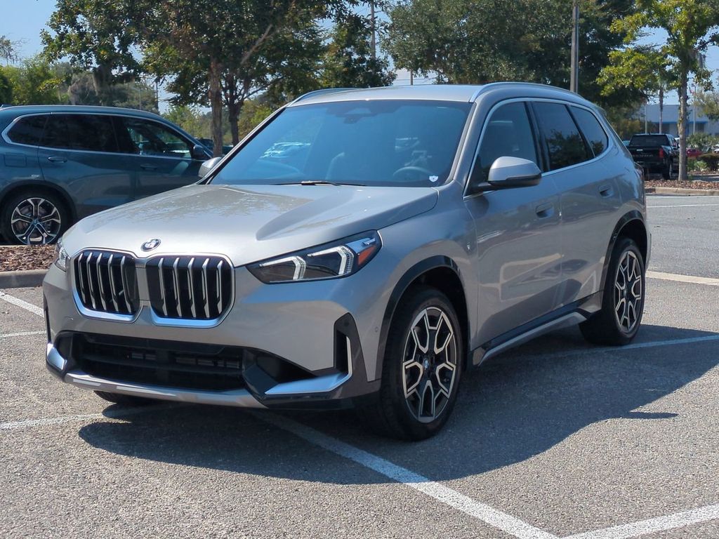 2026 BMW X1 28i's photo