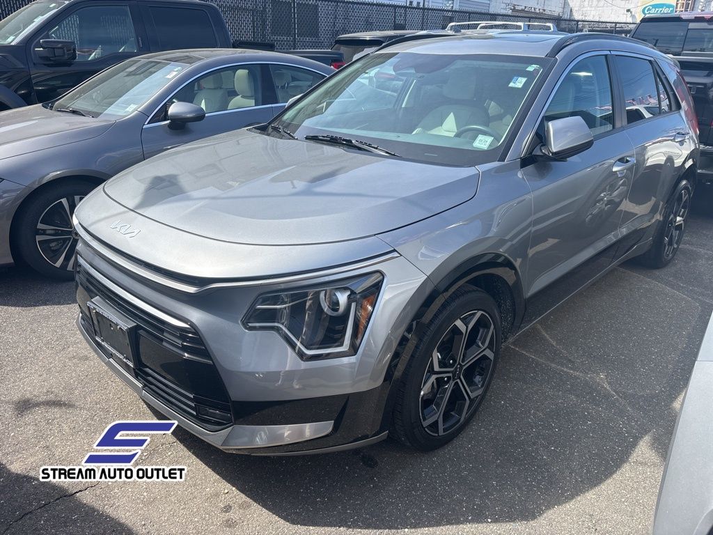 2023 Kia Niro EX Touring photo 3