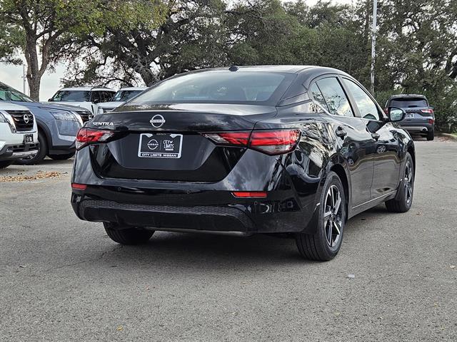 2025 Nissan Sentra SV photo 4