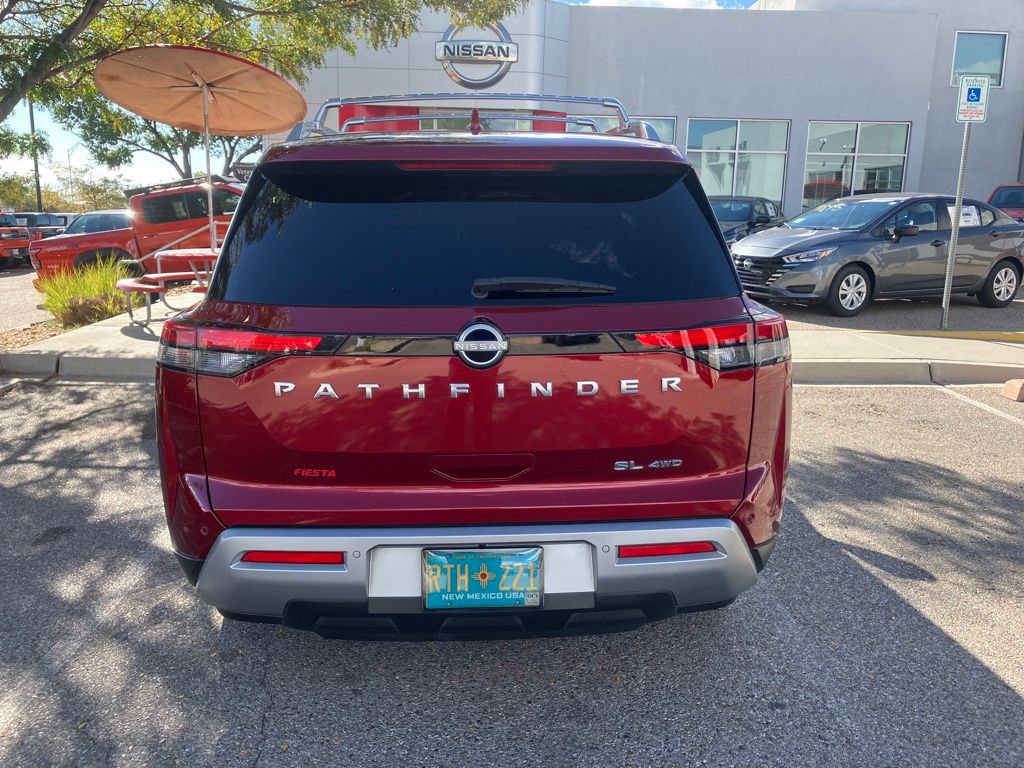 2023 Nissan Pathfinder SL photo 6