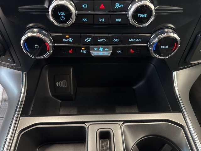 2025 Ford F-150 XLT photo 44