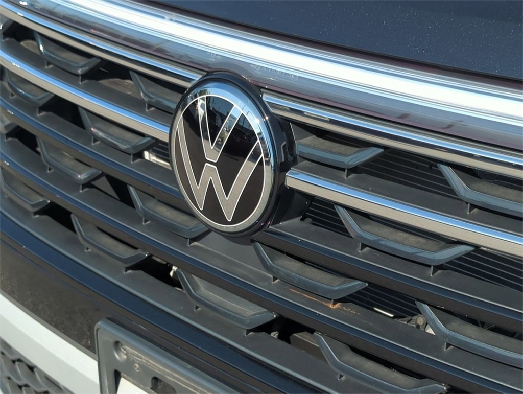 2024 Volkswagen Atlas Peak Edition SEL photo 25