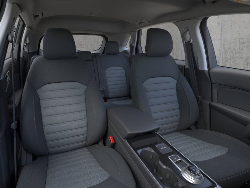 2024 Ford Edge SE photo 2