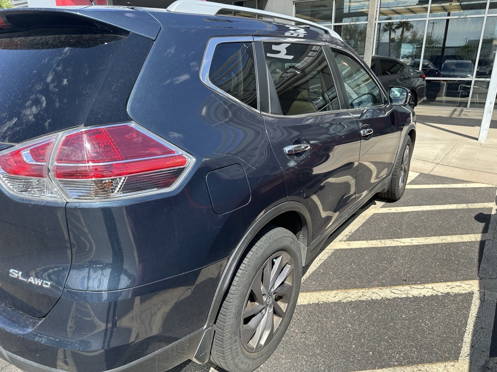 2016 Nissan Rogue SL photo 4