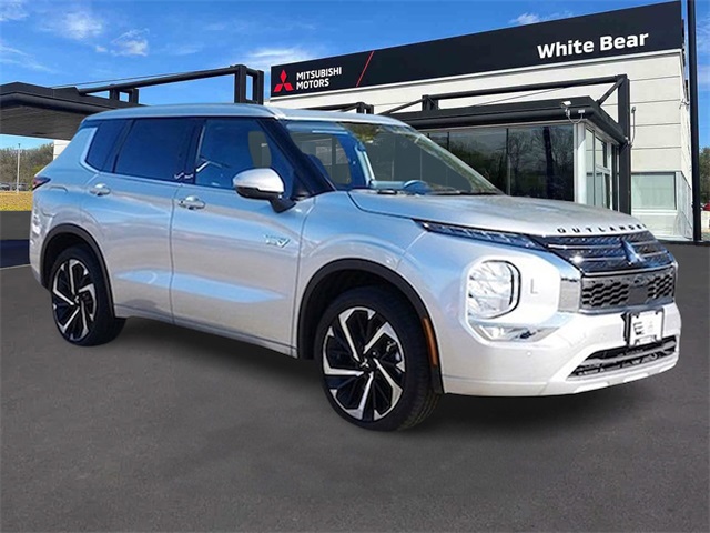 2025 Mitsubishi Outlander Plug-in Hybrid SEL's photo