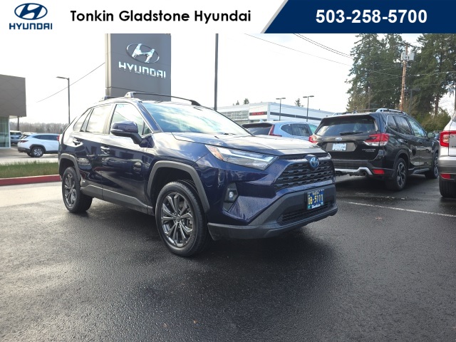 2022 Toyota RAV4 XLE Premium