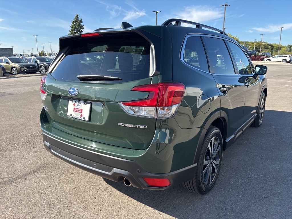 2023 Subaru Forester Limited photo 2