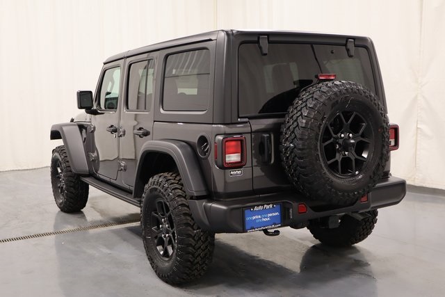 2025 Jeep Wrangler Willys photo 4