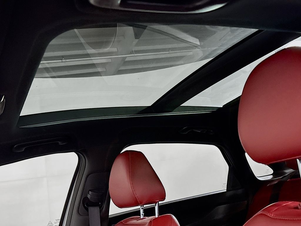 2024 Kia K5 GT-Line photo 17