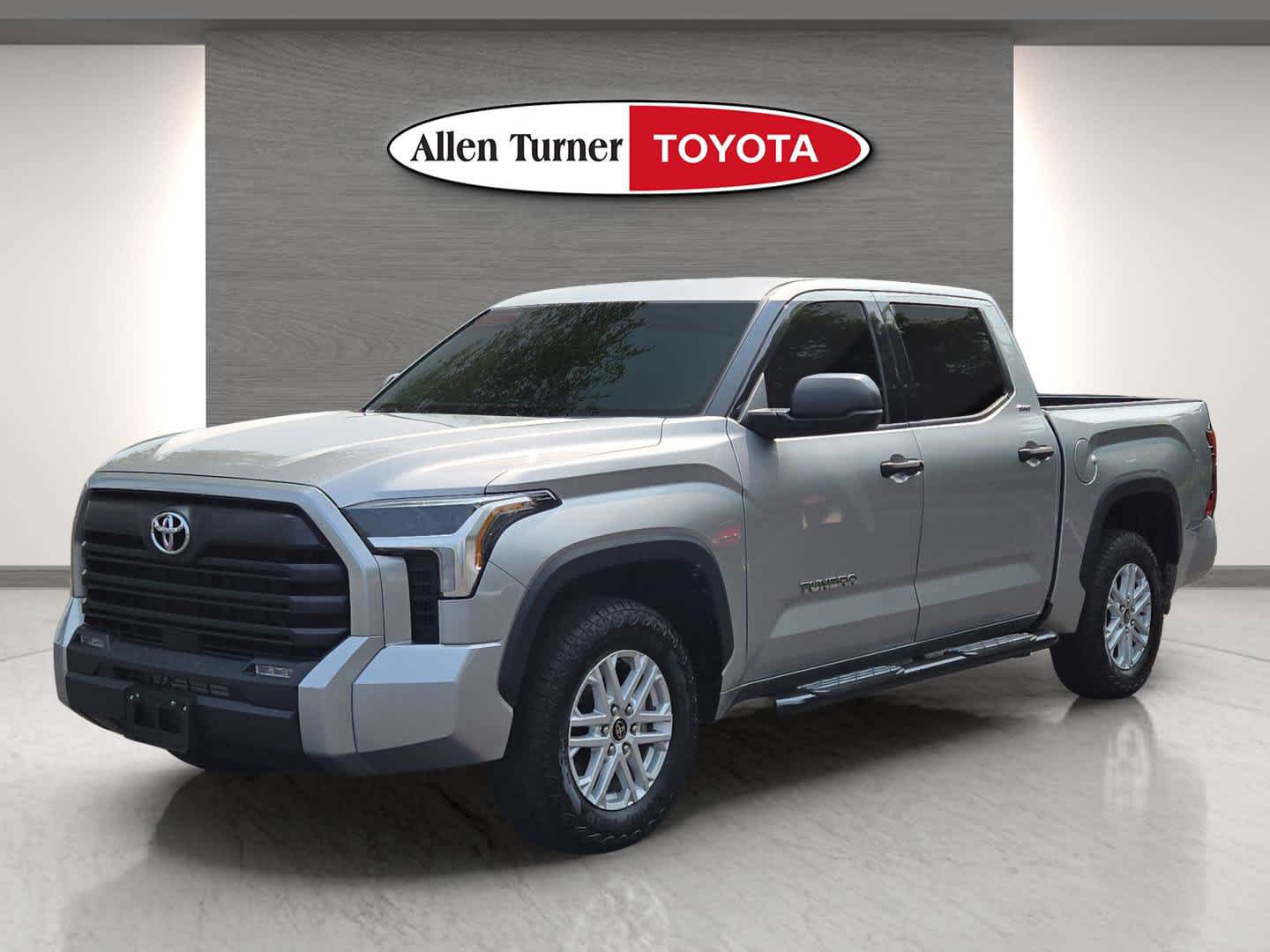2022 Toyota Tundra SR5 Double Cab photo 3