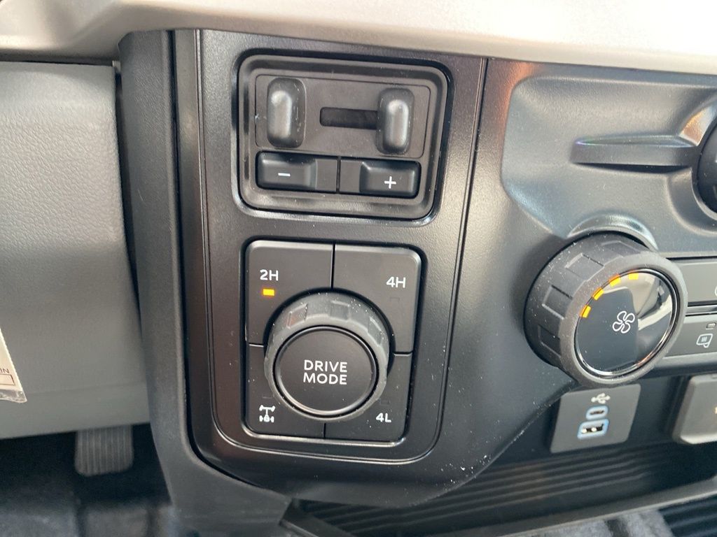 2025 Ford F-250 XL photo 24