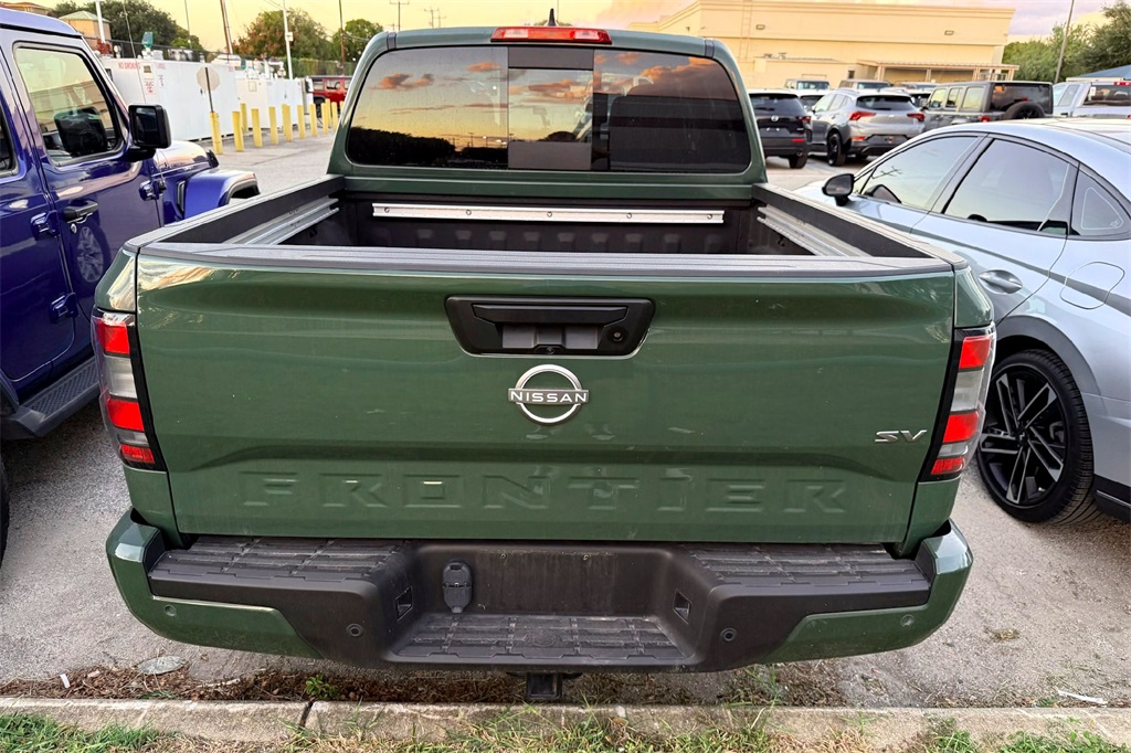 2023 Nissan Frontier SV photo 7