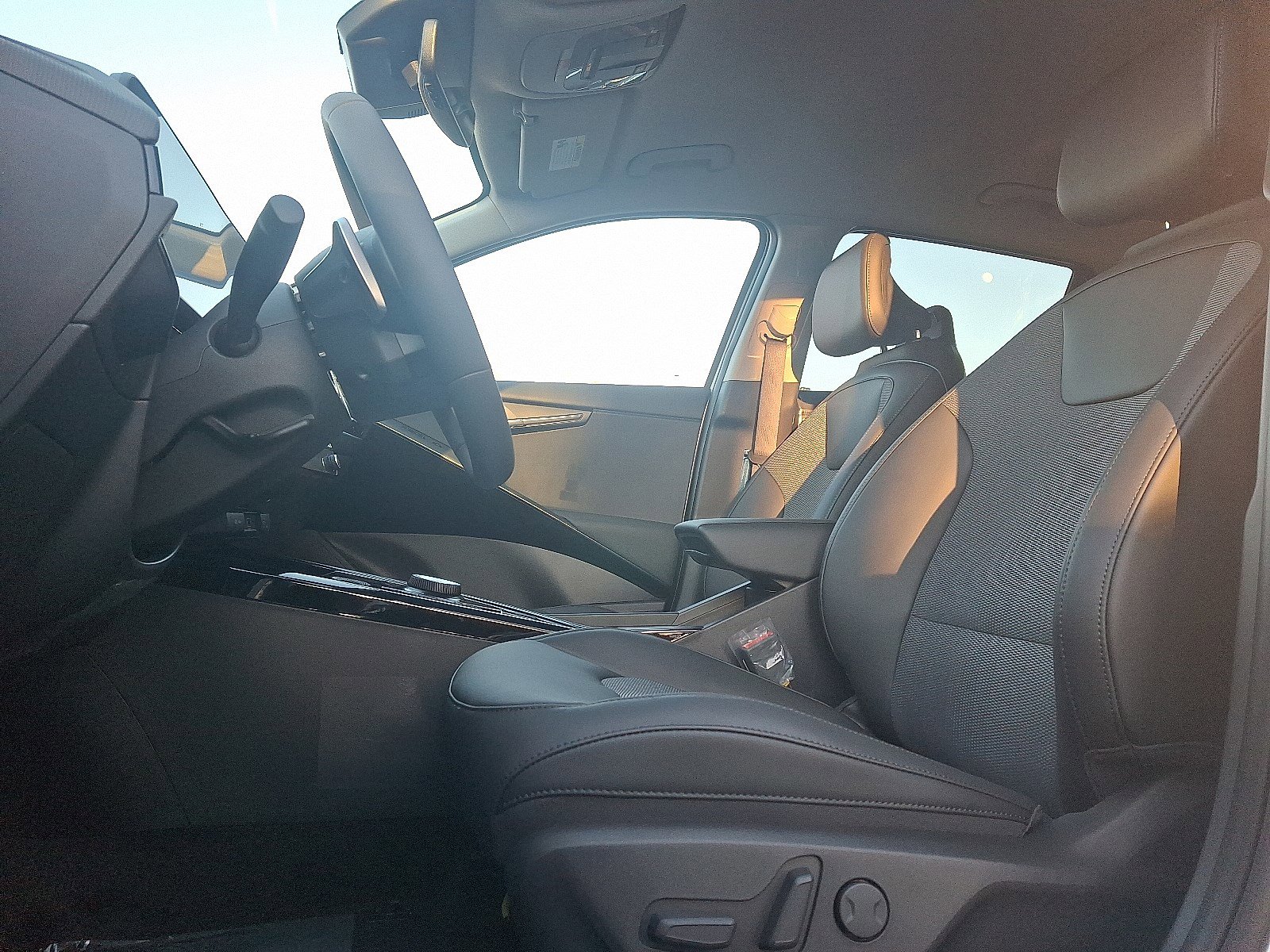 2025 Kia Niro EV Wind photo 5