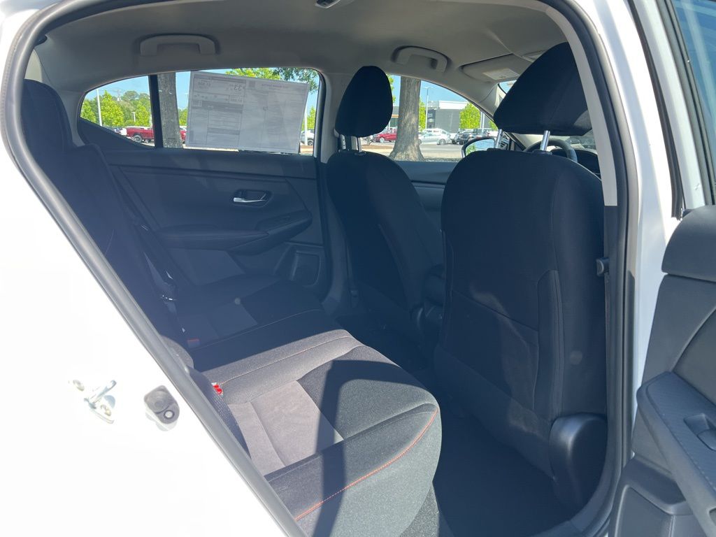 2025 Nissan Sentra SR Midnight Edition photo 15