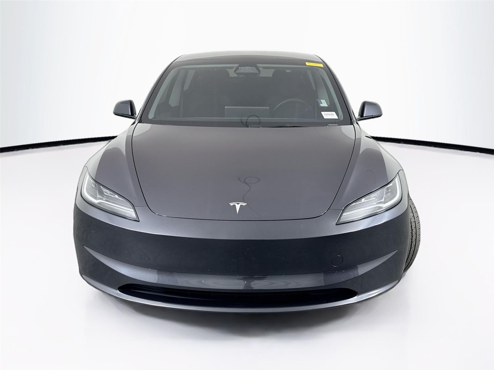 2024 Tesla Model 3 Standard Range photo 3