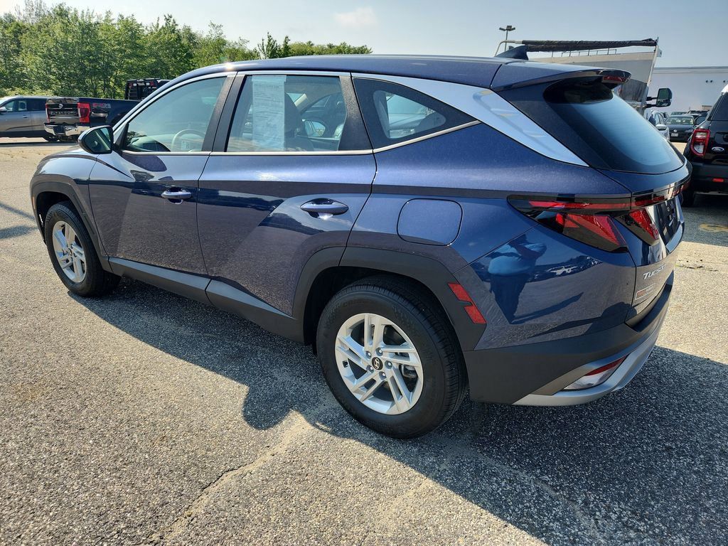 2025 Hyundai Tucson SE photo 3