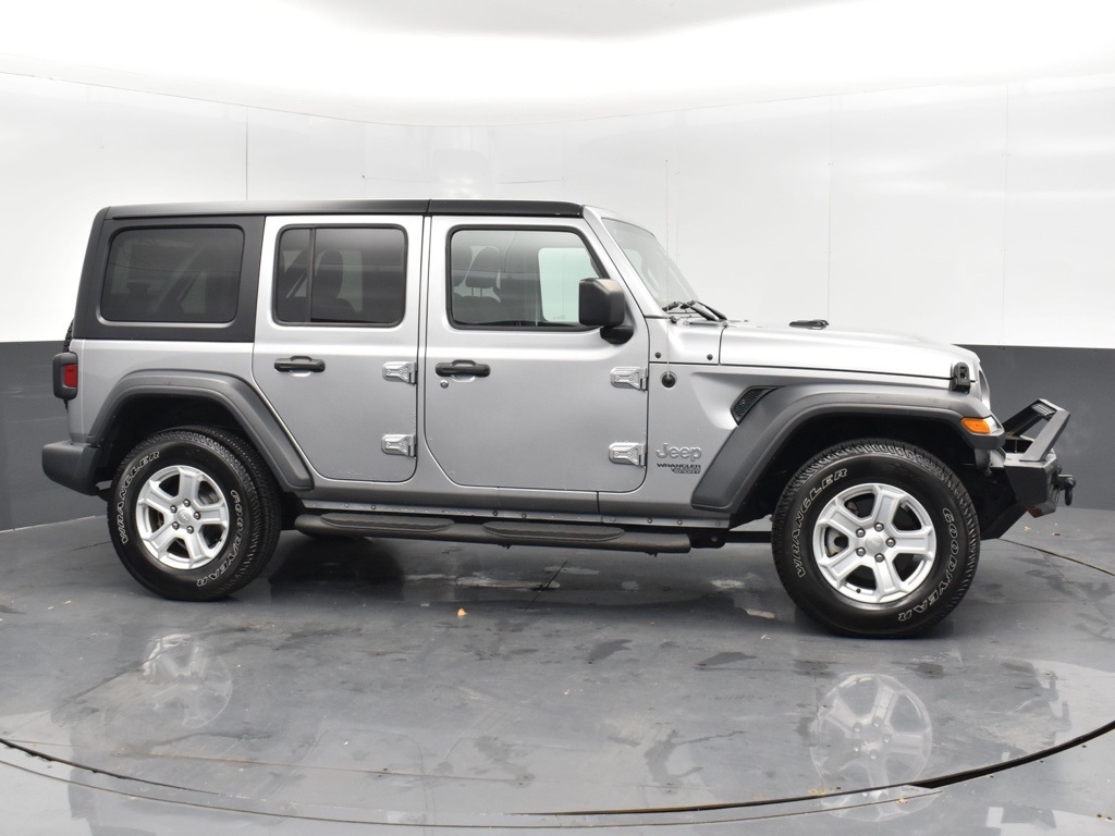 2018 Jeep Wrangler Unlimited Sport S photo 3