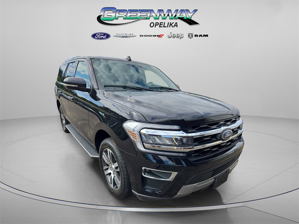 2023 Ford Expedition Limited's photo