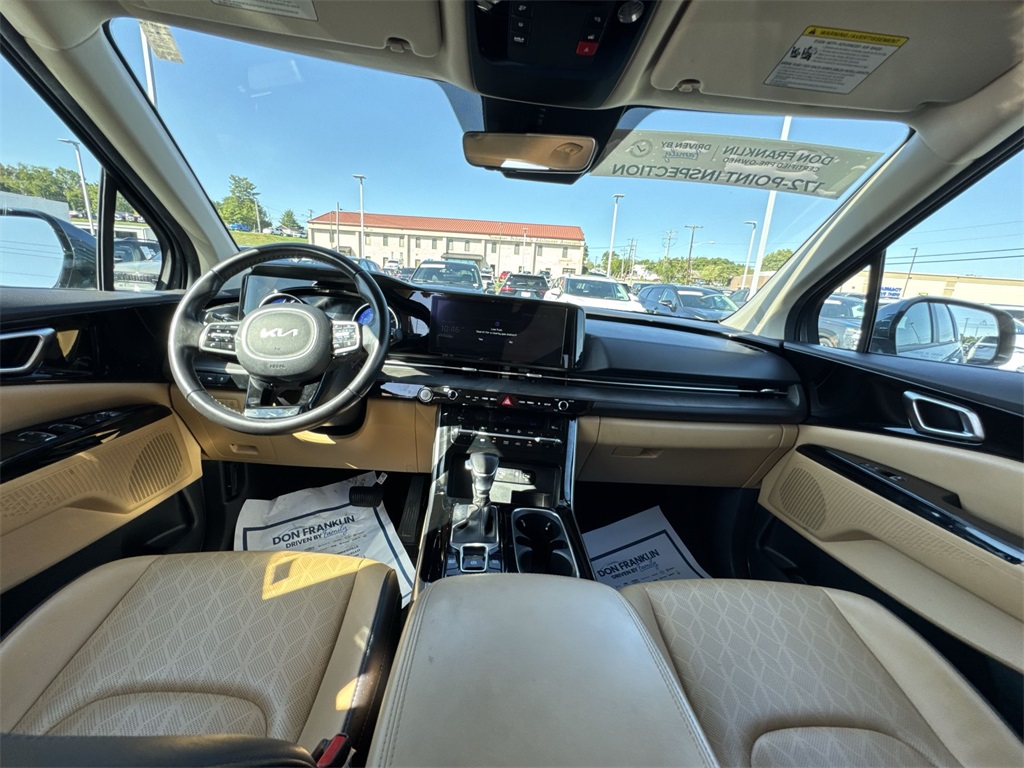 2023 Kia Carnival EX photo 10