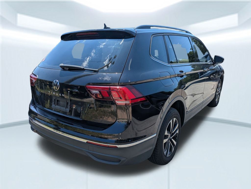 2022 Volkswagen Tiguan S photo 3