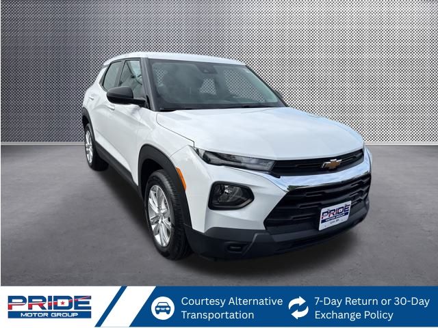2022 Chevrolet Trailblazer LS photo 2