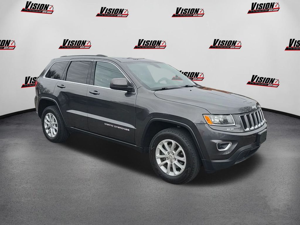 2016 Jeep Grand Cherokee Laredo photo 4