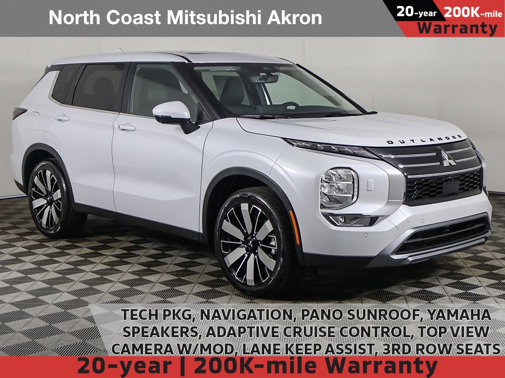 2025 Mitsubishi Outlander SE's photo