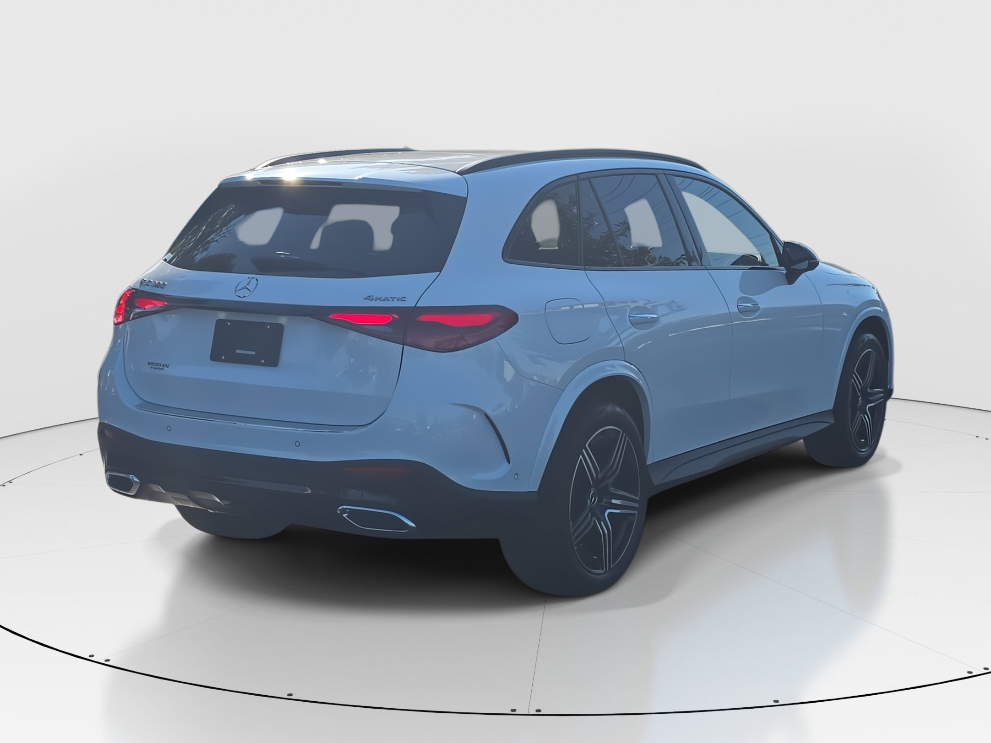 2026 Mercedes Benz GLC 300 4MATIC photo 2