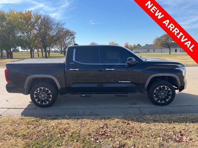 2022 Toyota Tundra Limited CrewMax photo 2