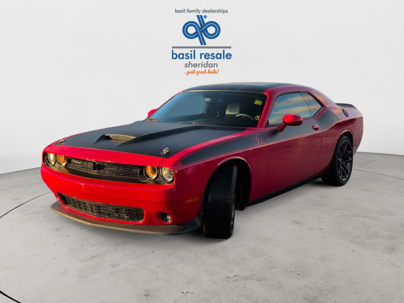 2023 Dodge Challenger R/T photo 2