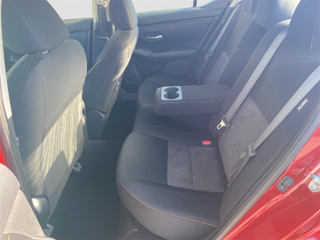 2022 Nissan Sentra SR photo 23