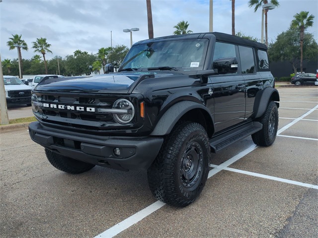 2025 Ford Bronco Outer Banks photo 8