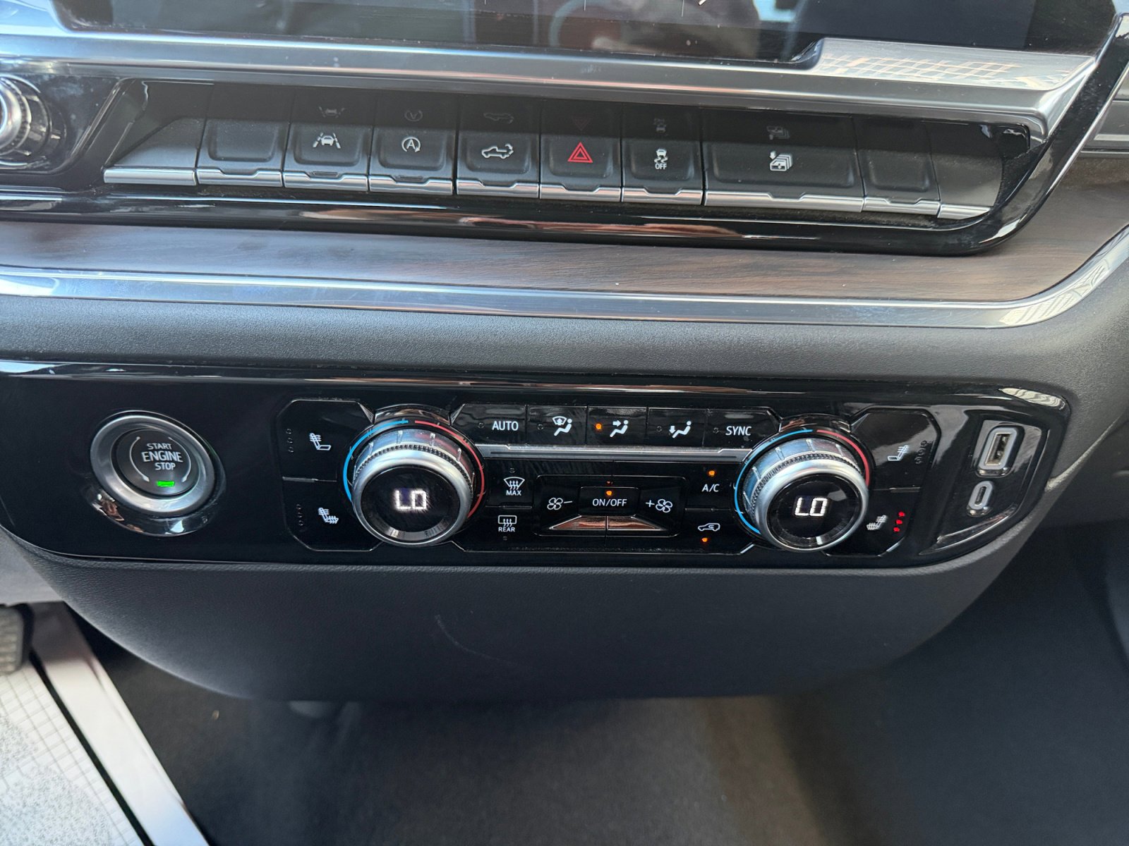 2024 Gmc Sierra 1500 SLT photo 19