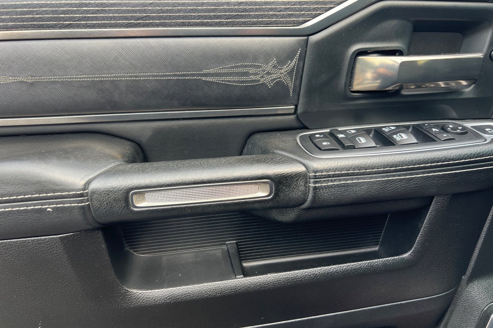 2019 Ram 2500 Limited photo 7