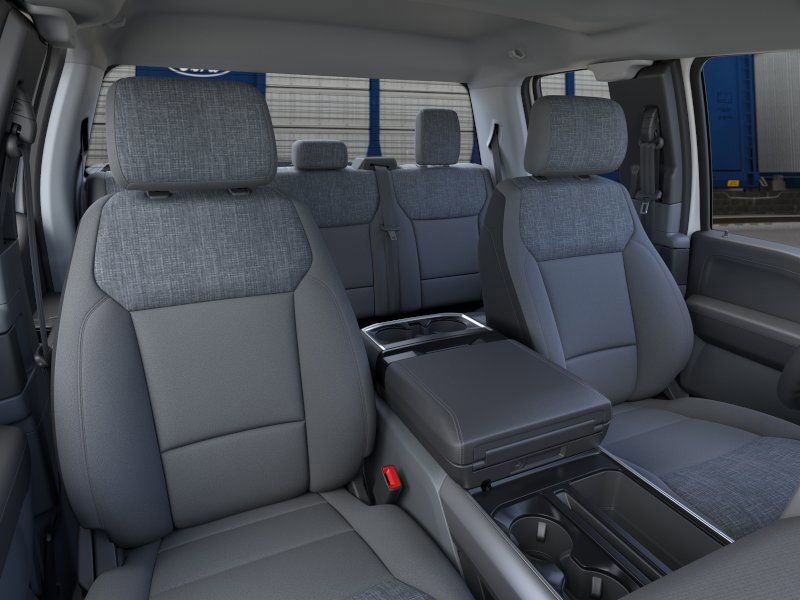 2025 Ford F-150 XLT photo 8