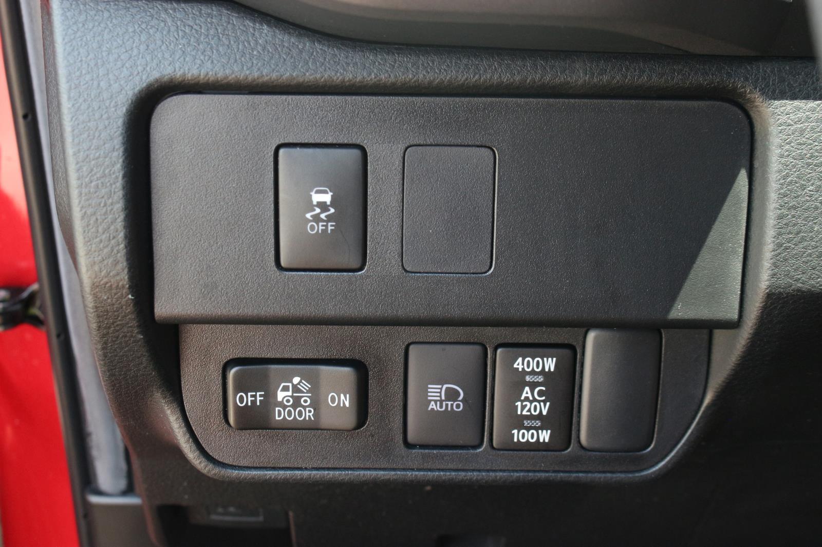 2023 Toyota Tacoma TRD photo 17