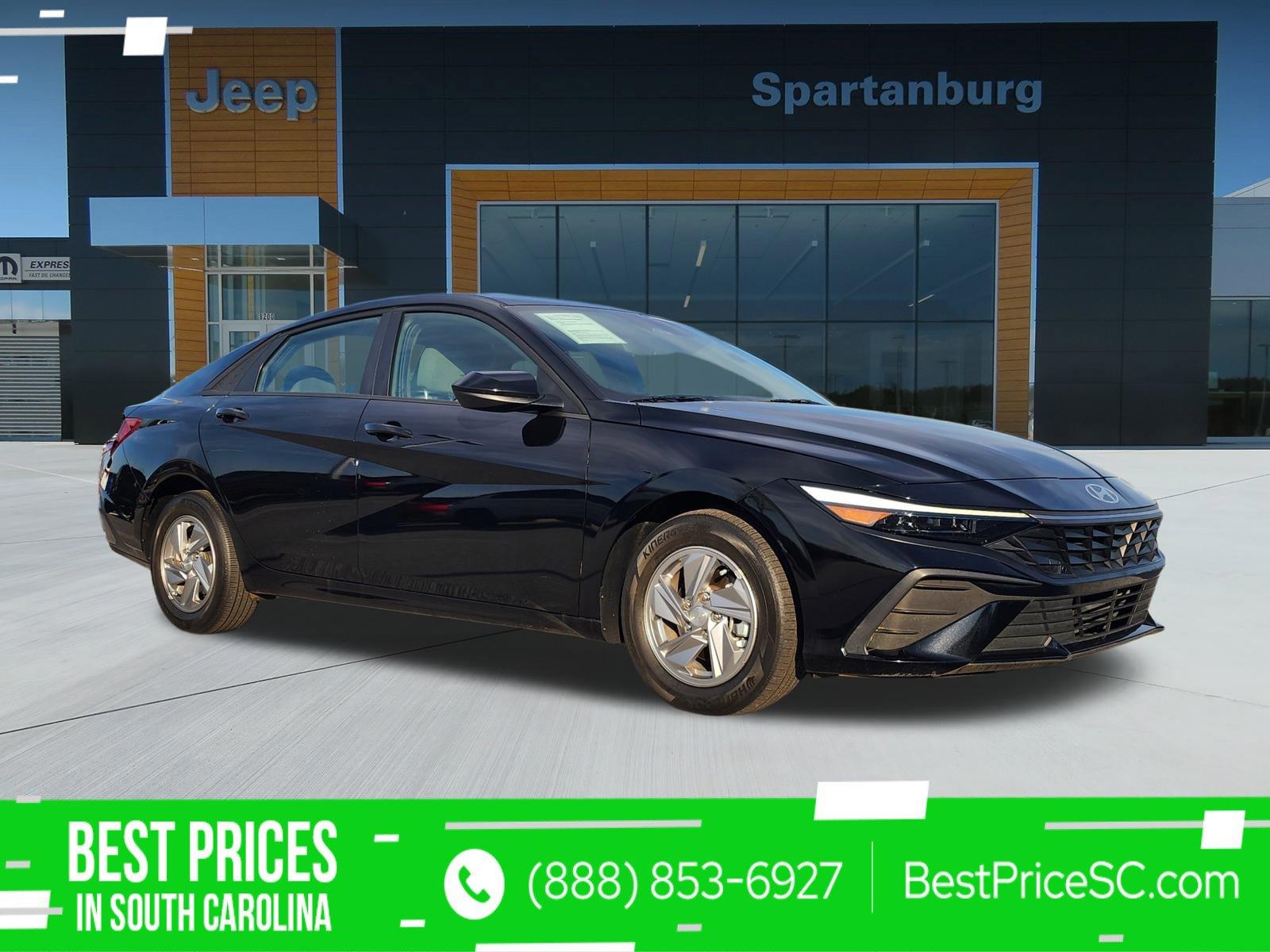 2024 Hyundai Elantra SE's photo