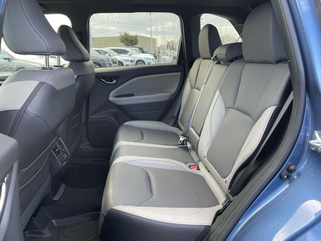 2025 Subaru Forester Limited photo 3
