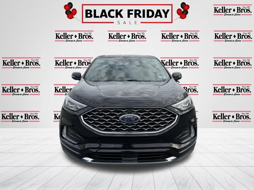2024 Ford Edge Titanium photo 2