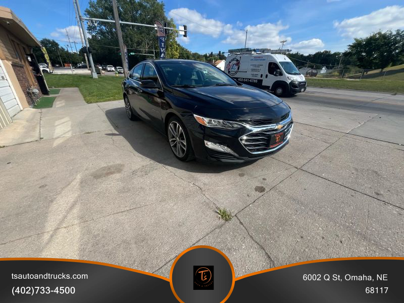 2021 Chevrolet Malibu Premier photo 2