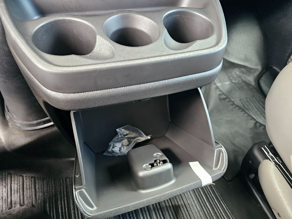 2025 Gmc Savana Cargo 2500 photo 36